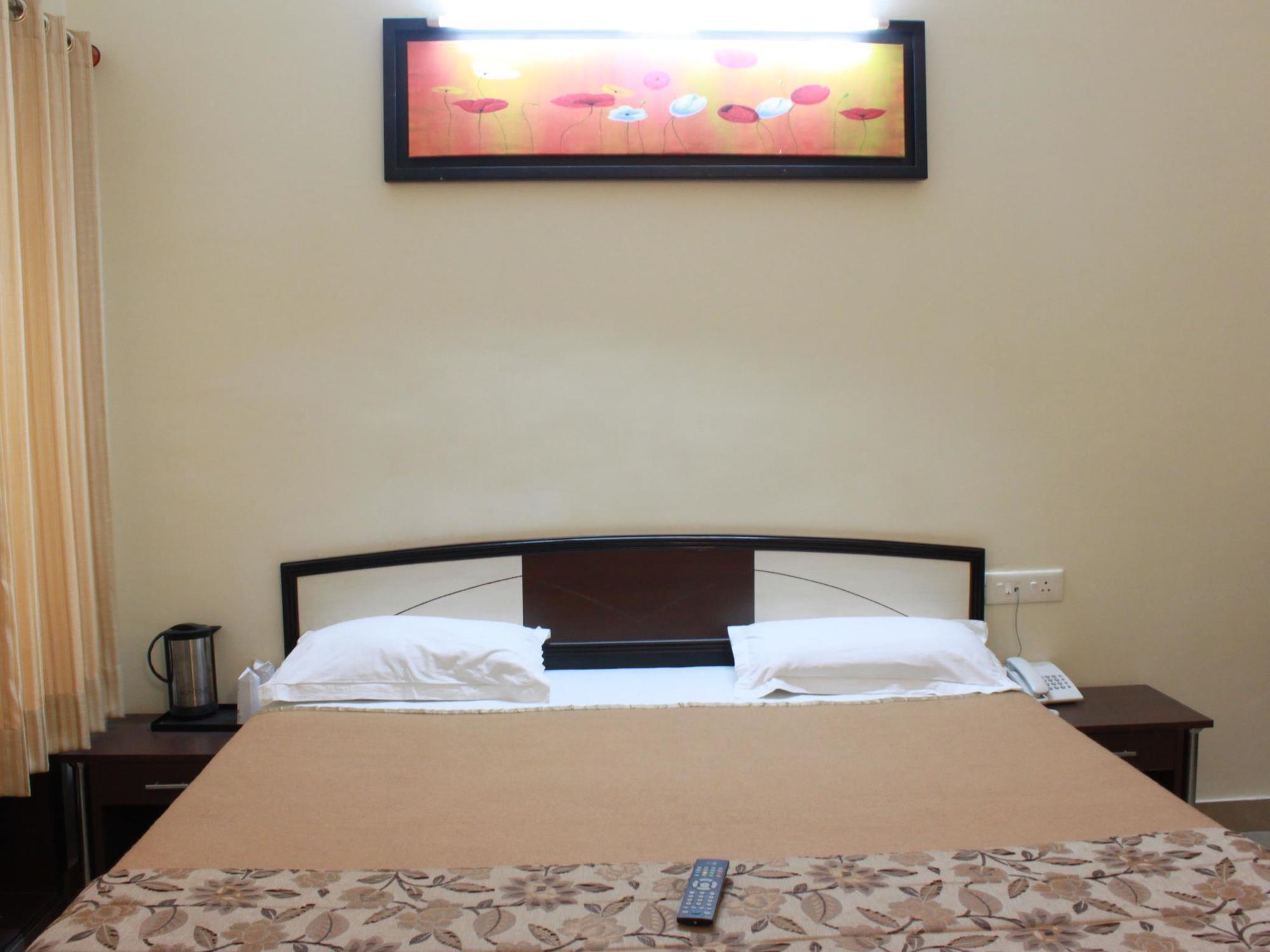 Hotel Utsav เดห์ราดุน ภายนอก รูปภาพ
