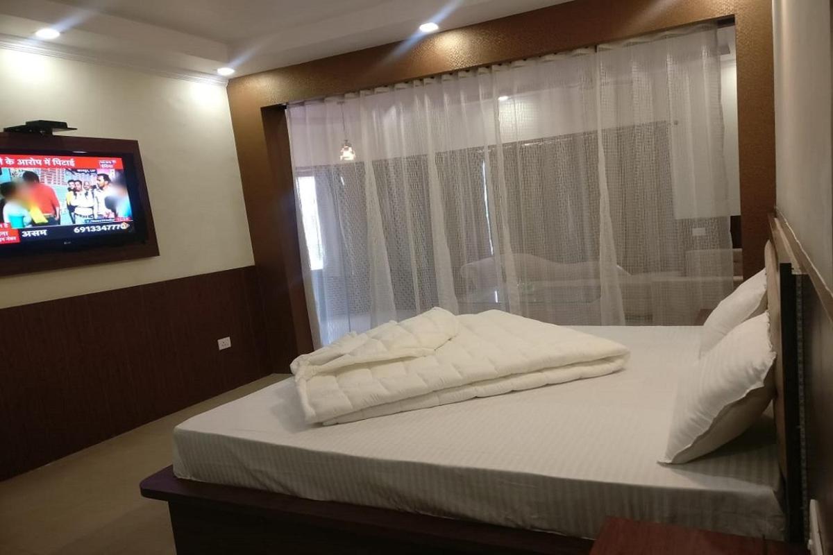 Hotel Utsav เดห์ราดุน ภายนอก รูปภาพ