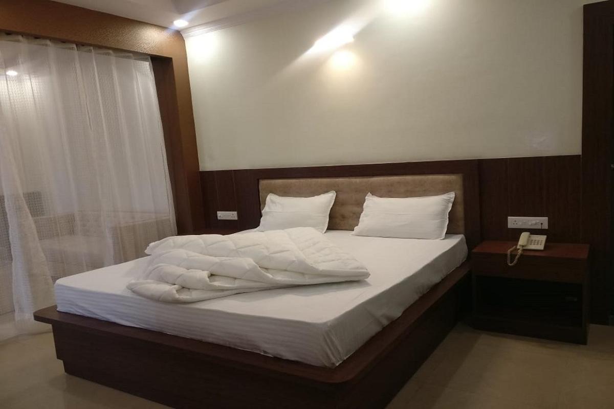 Hotel Utsav เดห์ราดุน ภายนอก รูปภาพ