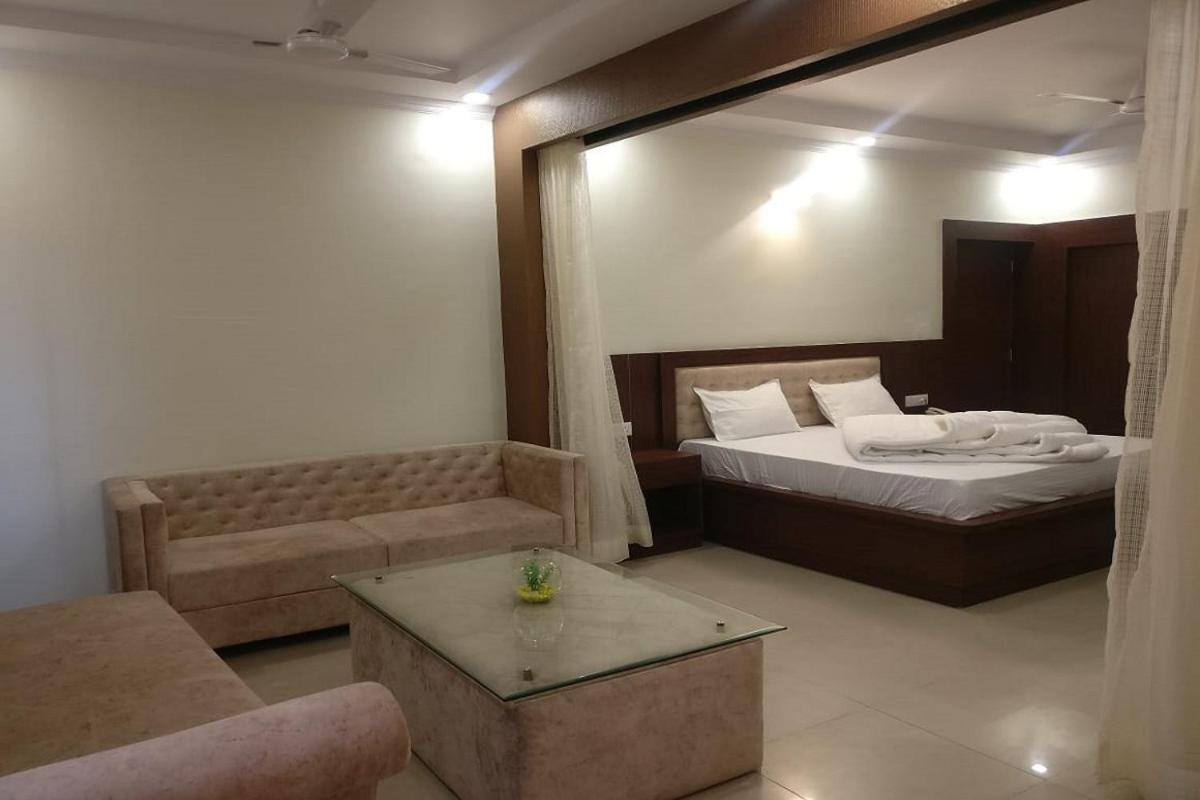 Hotel Utsav เดห์ราดุน ภายนอก รูปภาพ